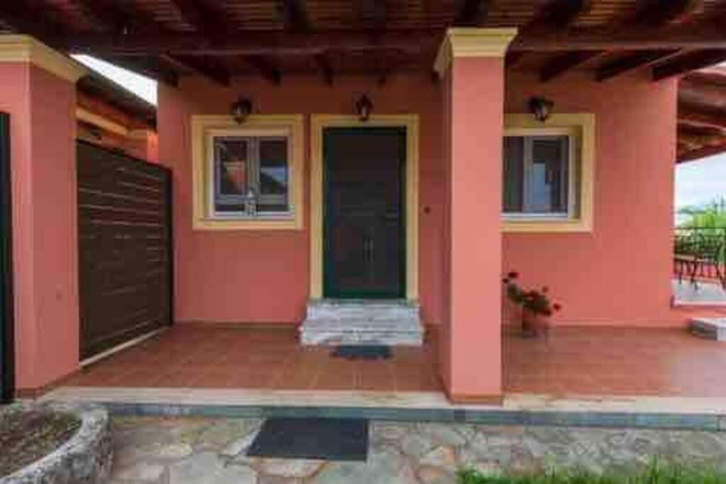 Sofis Private House With Big Garden Apartment Alykes Potamou ภายนอก รูปภาพ